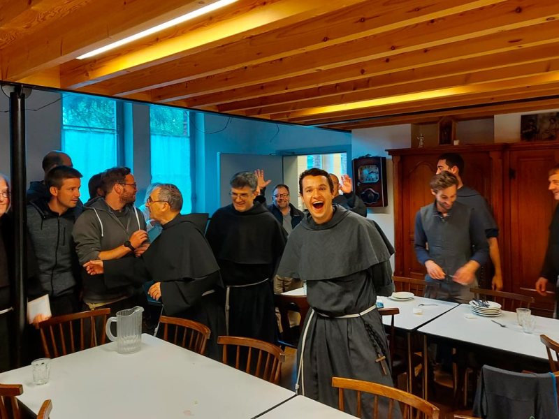 Série &lsquo;Est-il vrai que les frères…&rsquo;, épisode #4 : &laquo;&nbsp;La joie parfaite!&nbsp;&raquo;